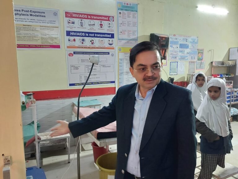 सीएमओ ने किया सामुदायिक स्वास्थ्य केंद्र जानसठ का निरीक्षण