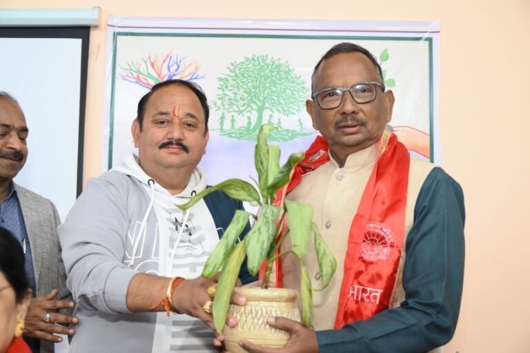 पर्यावरण संरक्षण ही मानव जीवन का आधार — डॉ. अमर प्रकाश गर्ग