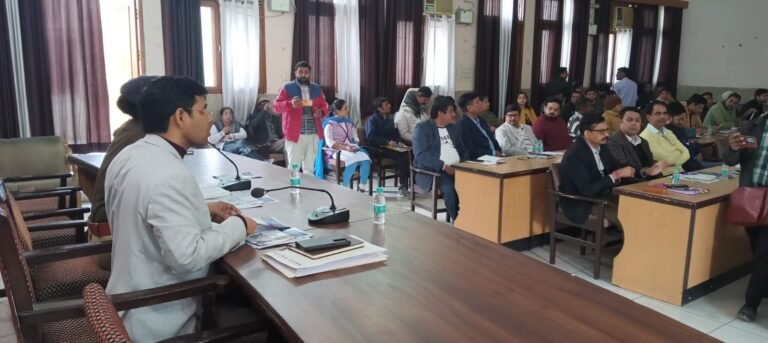 सेफ इंटरनेट दिवस पर संपन्न साइबर जागरूकता कार्यशाला सेफ एआई, डिजिटल अरेस्ट व साइबर अपराध से बचाव को किया जागरूक