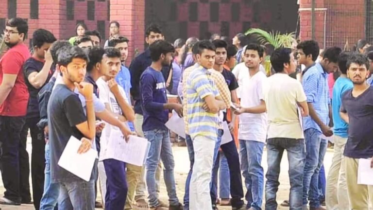 पुलिस भर्ती परीक्षा में दूसरे दिन भी छोड़ी 4,348 ने परीक्षा