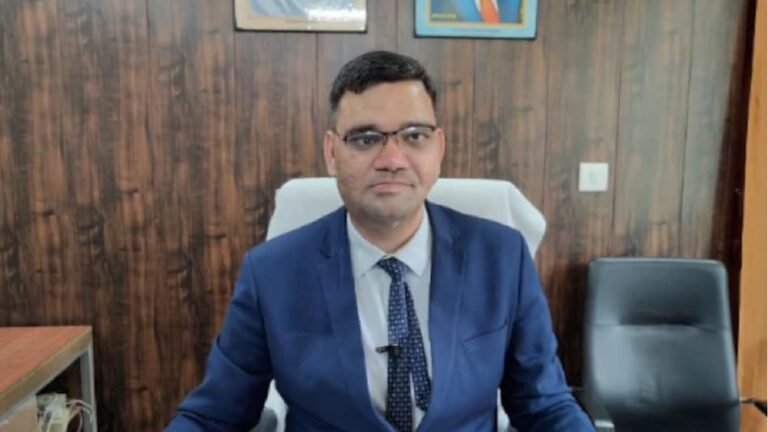 आईएएस अधिकारी रिंकू सिंह राही ने दिया अपने पद से इस्तीफा