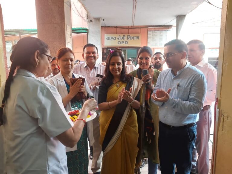 जनपद में बालिकाओं के लिए एचपीवी (सर्वाइकल कैंसर) टीकाकरण अभियान का शुभारंभ