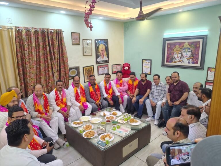 समर्पित युवा समिति ने नवनियुक्त भाजपा पदाधिकारियों का किया सम्मान