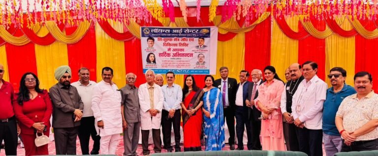 मीनाक्षी स्वरूप ने फीता काटकर किया निःशुल्क नेत्र चिकित्सा शिविर का उद्घाटन