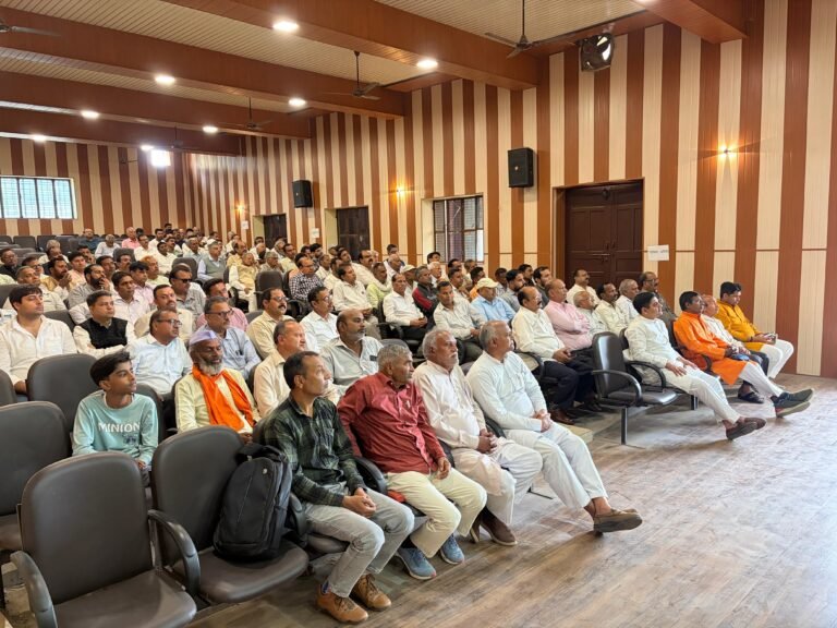 स्वयंसेवक संघ के शताब्दी वर्ष पर दव कॉलेज में जुटे दिग्गज