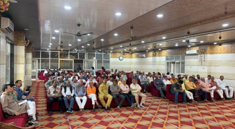 आरएसएस के परिवार होली मिलन कार्यक्रम में दिखी एकता की झलक