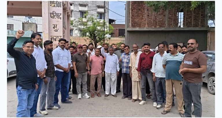 टाउन हॉल पहुंच वाल्मीकि समाज ने लगाए भाजपा नेतृत्व पर उपेक्षा के आरोप