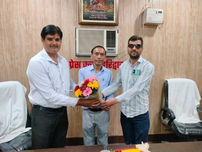 जनहित संघर्ष समिति के अध्यक्ष राहुल चौधरी ने किया प्रेस क्लब अध्यक्ष व महामंत्री का स्वागत