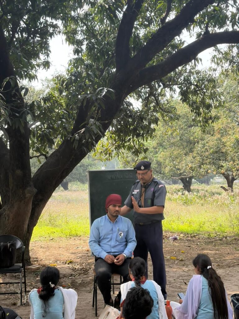 स्काउट-गाइड प्रशिक्षण में छात्रों को हाइकिंग व प्राथमिक उपचार का दिया व्यावहारिक ज्ञान