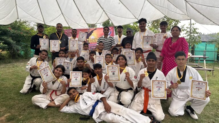 प्री कमांडों ट्रेनिंग कैंप का आयोजन किया प्रशिक्षण कार्यक्रम से मानसिक रूप से सशक्त बनते हैं बच्चे-अमित चौधरी