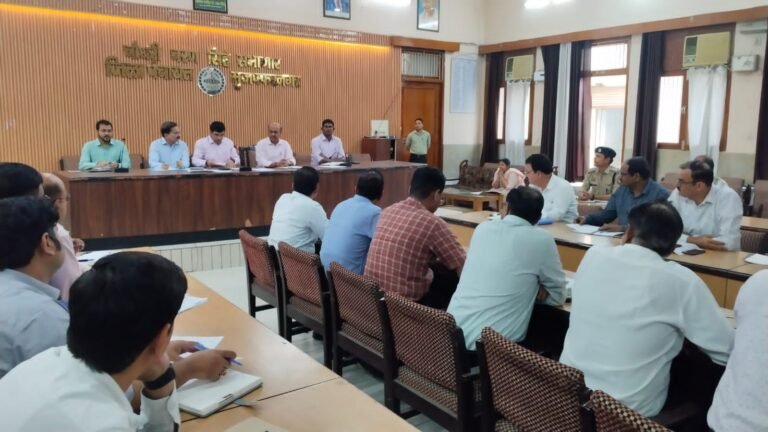 हीट वेव से बचाव व कार्य योजना की तैयारी के लिए बैठक का आयोजन