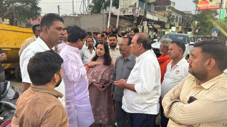 सीएम योगी के आगमन को लेकर पूरे शहर में उत्सव जैसा वातावरण