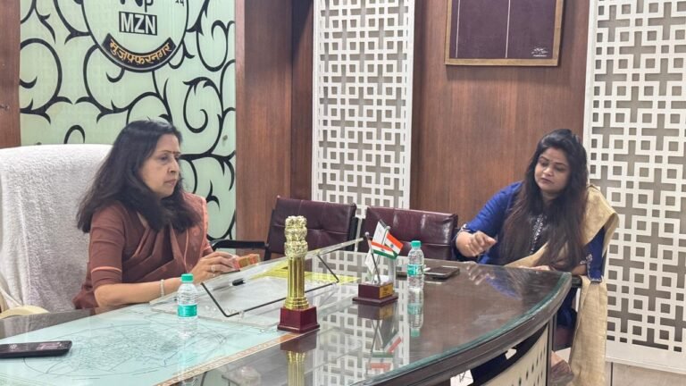 सीएम योगी के ऐतिहासिक स्वागत को तैयार नगरपालिका, मीनाक्षी स्वरूप ने की समीक्षा