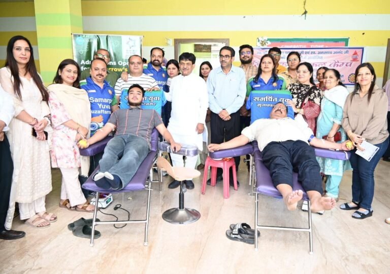 मेडिकल एवं रक्तदान शिविर में उमड़ा जन सैलाब