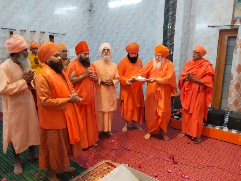 बैशाखी पर गंगा स्नान से मिलती है पापों से मुक्ति-श्रीमहंत ज्ञानदेव सिंह