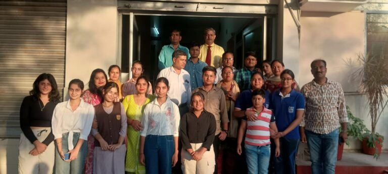 सीबीएसई 10वीं के परीक्षा परिणाम में छाए डीएस पब्लिक स्कूल के होनहार