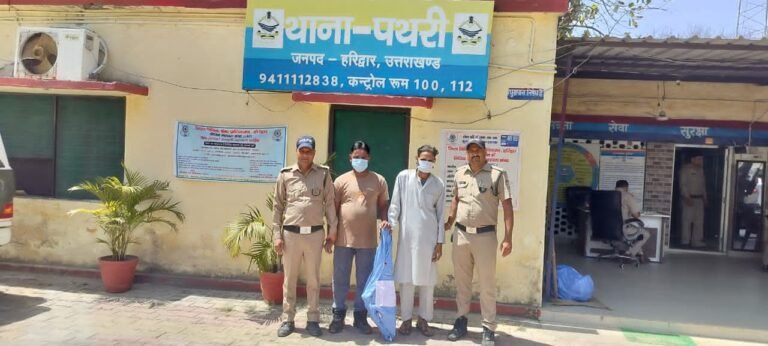 थाना पथरी पुलिस ने किया चोरी के आरोपियों को गिरफ्तार