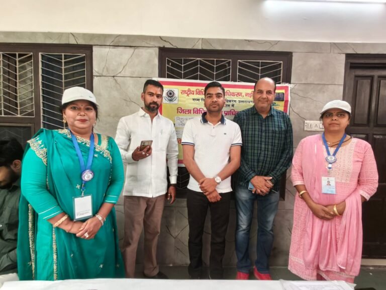 खडखडी हरिद्वार में निःशुल्क चिकित्सा शिविर का आयोजन किया