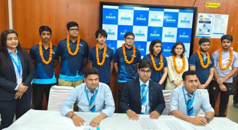 जेईई मेन परीक्षा में आकाश एजुकेशनल इंस्टीट्यूट हरिद्वार के छात्रों का शानदार प्रदर्शन
