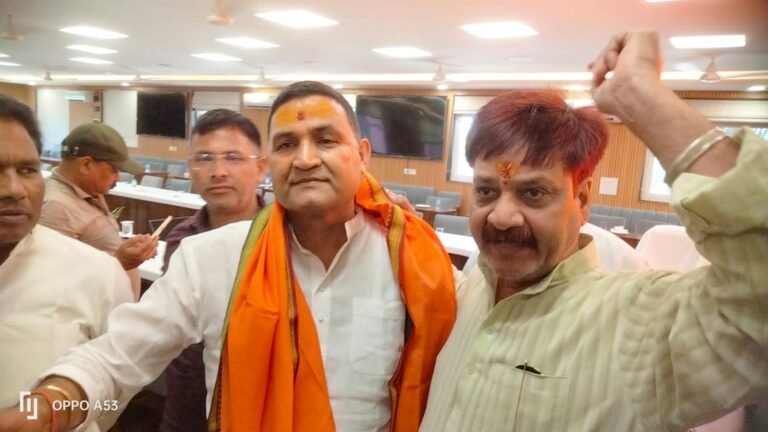 पूर्व मंडी समिति अध्यक्ष संजय चोपड़ा ने किया शहरी विकास मंत्री का स्वागत