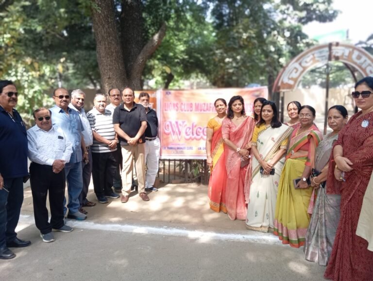 पालिकाध्यक्ष मीनाक्षी स्वरूप ने कम्पनी गार्डन में किया पौधारोपण