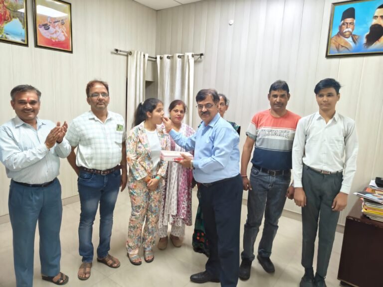 बोर्ड परीक्षा में सरस्वती विद्या मंदिर इंटर कालेज सेक्टर-2 भेल के छात्रों ने किया शानदार प्रदर्शन