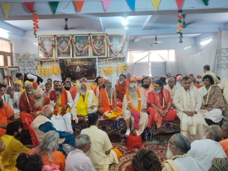 संत समाज ने दी साकेतवासी बाबा नृसिंह दास महाराज को श्रद्धांजलि