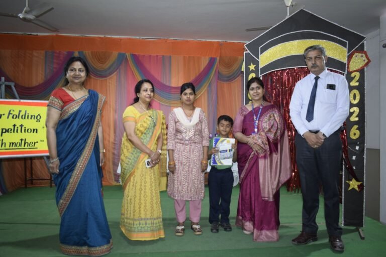 डीएस पब्लिक स्कूल में फन विद पेपर फोल्डिंग एक्टिविटी आयोजित