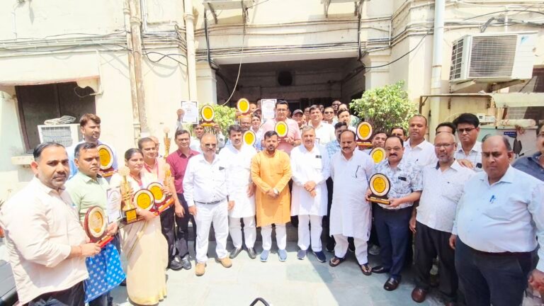 जिला सहकारी बैंक की सराहनीय पहल-उत्कृष्ट कार्यो के लिये सम्मान समारोह का आयोजन