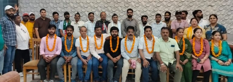 यूकेडी की बैठक आयोजित कई लोगों ने ली उक्रांद की सदस्यता