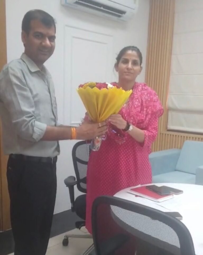 मेला अधिकारी से मिले राष्ट्रीय व्यापार मंडल के अध्यक्ष संजीव चौधरी