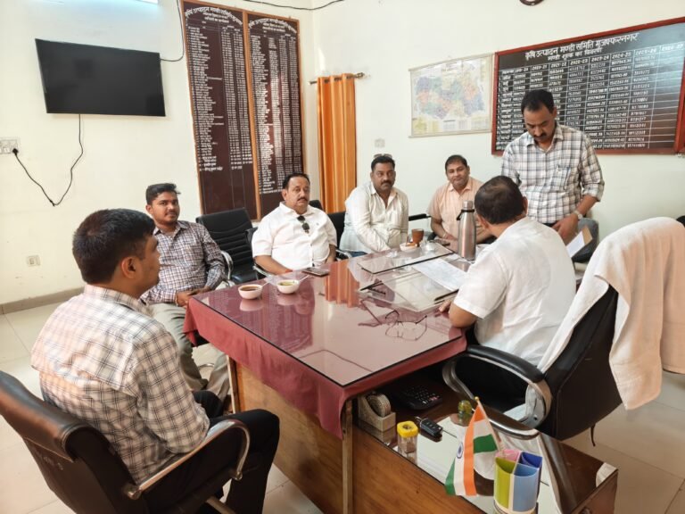 नवीन मंडी स्थल की विभिन्न समस्याओं को लेकर संजय मिश्रा ने की मुलाकात