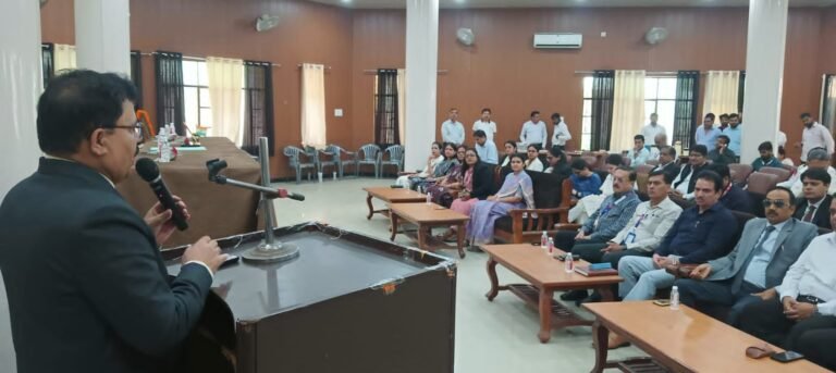 राष्ट्रीय लोक अदालत में चार लाख बत्तीस हज़ार पाँच सौ चौरासी प्रकरण किए निस्तारित