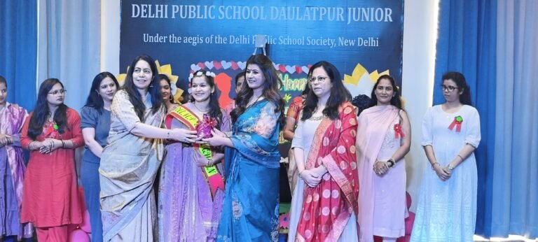 डीपीएस दौलतपुर जूनियर कनखल में मनाया मातृ दिवस