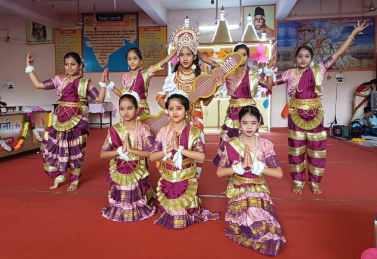 लाला जगदीश प्रसाद सरस्वती विद्या मंदिर सीनियर सेकेंडरी स्कूल में मनाया गया मातृ दिवस