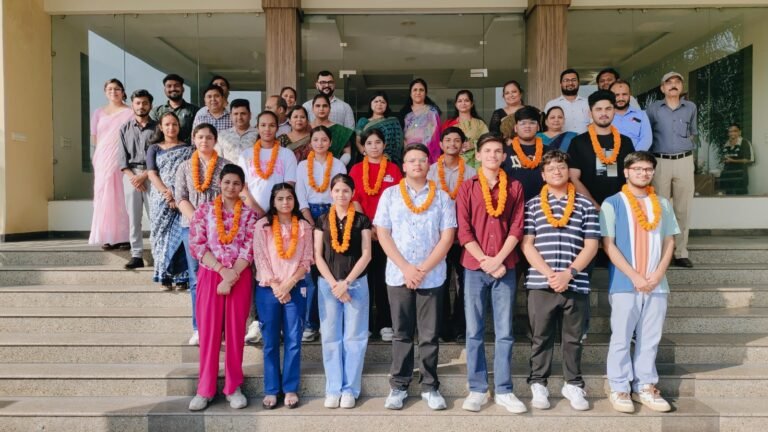द0 एस0 डी0 पब्लिक स्कूल का कक्षा 12 का शानदार परीक्षा परिणाम