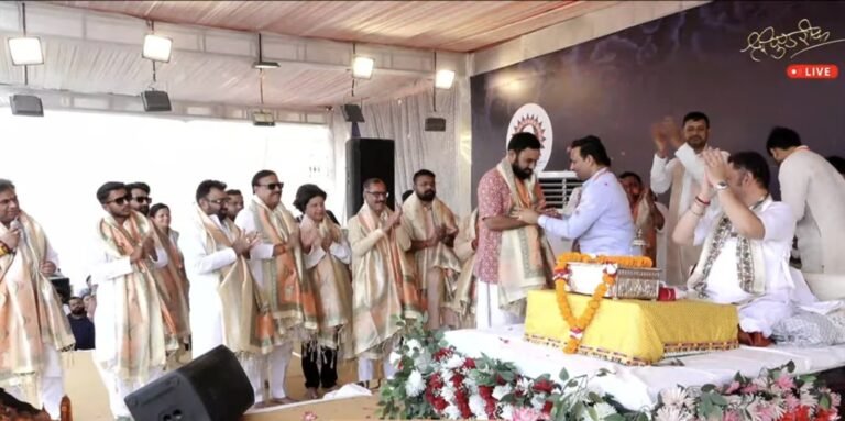 धर्म और अध्यात्म की चेतना से ही जीवन बेहतर हो सकता है-कुमार विश्वास