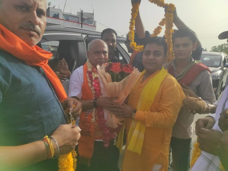 भाजपा प्रदेश अध्यक्ष हेमंत खंडेलवाल का सिंहपुर चौराहा नागौद में भव्य स्वागत