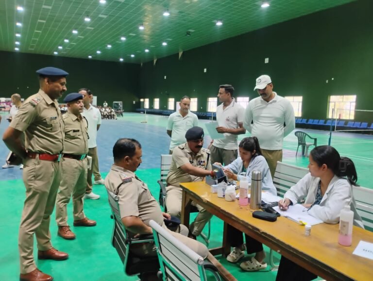 हरिद्वार पुलिस लाईन में किया स्वास्थ्य जांच शिविर का आयोजन