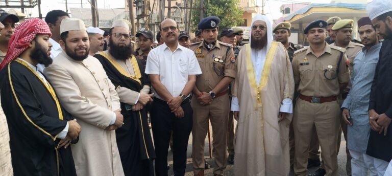 अकीदत और शांति के साथ अदा की गई ईद की नमाज़