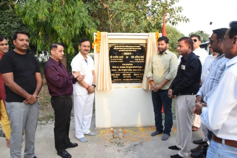 नगर पालिका अध्यक्ष राजीव शर्मा ने किया सड़कों का लोकार्पण