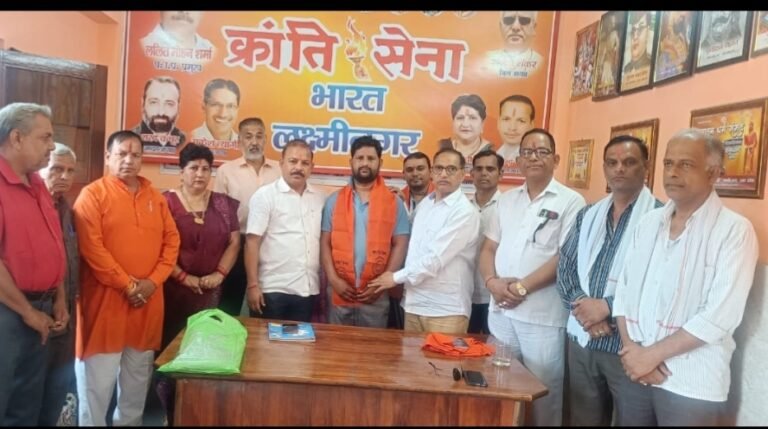 कथा व्यास देवकरण ने ली क्रांति सेना की सदस्यता, किया स्वागत