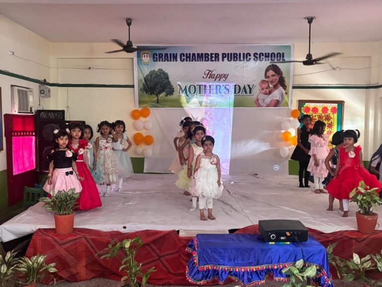 ग्रेन चैंबर पब्लिक स्कूल जूनियर विंग में मातृ दिवस हर्षोल्लास से संपन्न