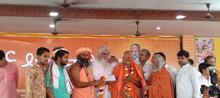 आनंद स्वरूपानन्द महाराज होंगे अब हनुमंत धाम शुक्रतीर्थ के पीठाधीश्वर
