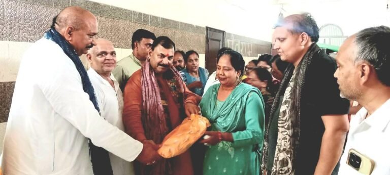 श्री बालाजी धाम मंदिर में पुरुषोत्तम मास में आयोजित अखंड हरिनाम कीर्तन पाठ का विधिवत समापन