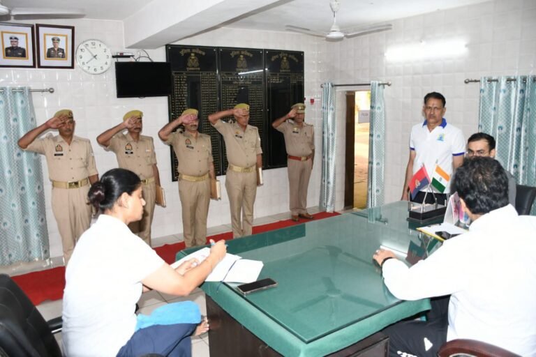 एसएसपी मुजफ्फरनगर ने किया रिजर्व पुलिस लाइन में अर्दली रूम का निरीक्षण