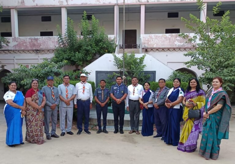भारत स्काउट/गाइड पदाधिकारियों ने किया नवागत जिला विद्यालय निरीक्षक हरिकेश यादव का स्वागत