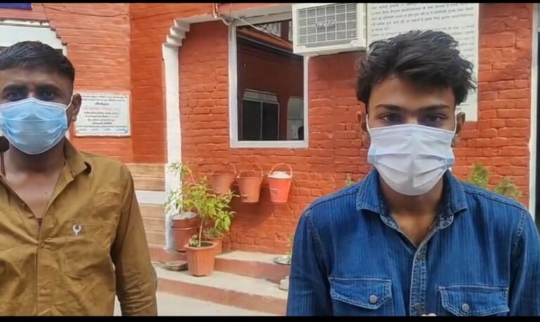 मारपीट करने वाले पार्किंग कर्मचारियों पर पुलिस ने की कानूनी कार्रवाई