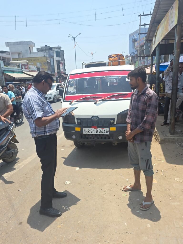 परिवहन विभाग ने चलाया अभियान, नो अवैध वाहन किए सील
