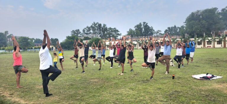 स्वस्थ एवं संतुलित जीवन का महत्वपूर्ण आधार है योग-आशु चौधरी